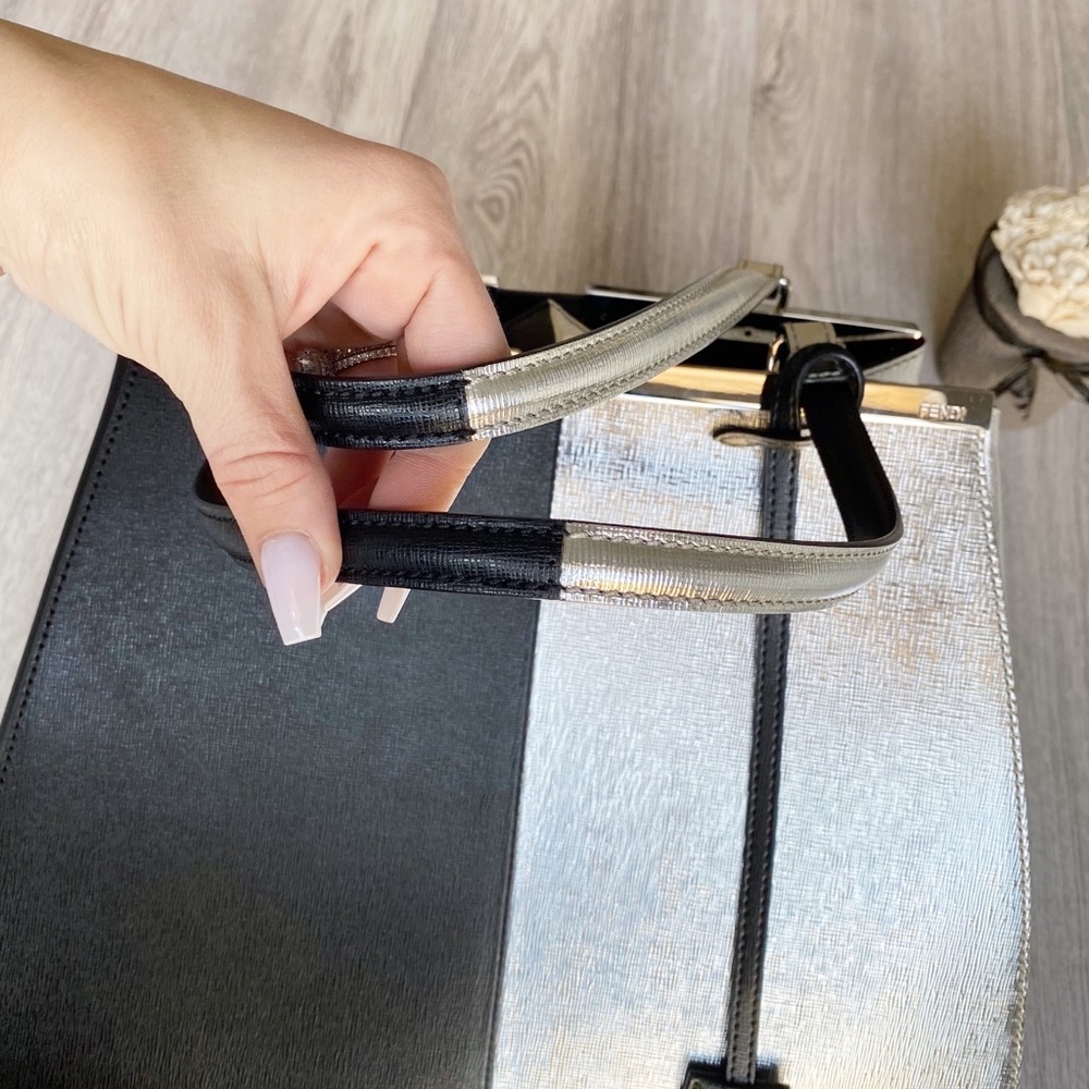 SOLD✖️Fendi 3Jours Two Tone Shoulder Bag Tote - Picture 8 of 16